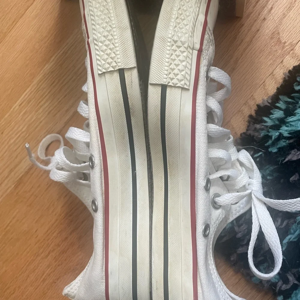 Converse Chuck Taylor All-Star Unisex White Low Top Sneakers Women’s 7 Men’s 5 - Picture 10 of 16